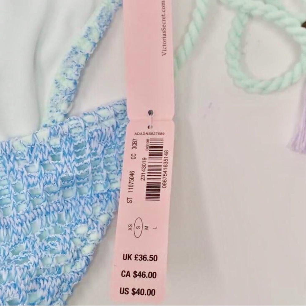 VICTORIA’S SECRET SWIM THE CHEEKY STRING BOTTOM - Picture 5 of 7